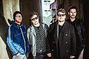 THE ATAVISTS na novém albu věští budoucnost rock'n'rollu z encyklopedie popu minulého století.