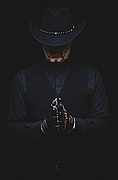 Vychází čtvrtý singl dark country projektu POLY NOIR - "Všechno přikryté je tmou"