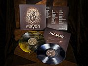 První velké album post-metalových MAYON je tady! Vyšlo na vinylu