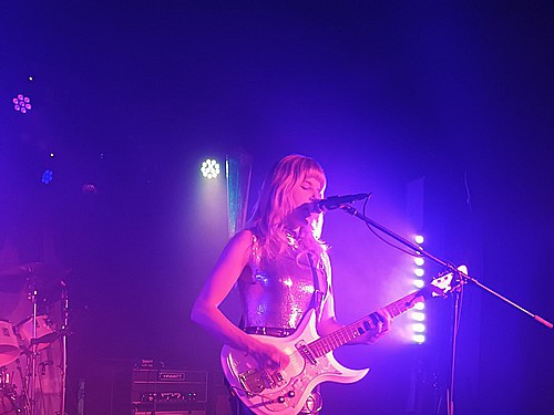 HÄLLAS, EARTH TONGUE