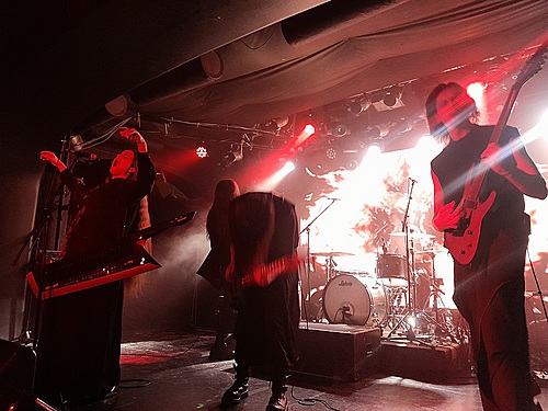 MÚR, ORANSSI PAZUZU