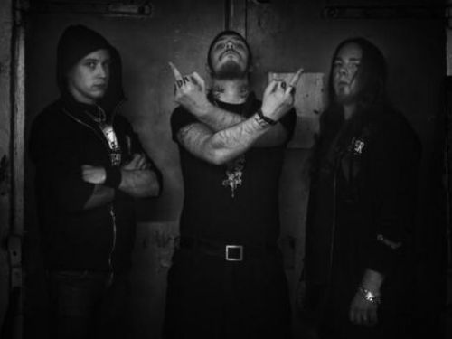 Kontroverzní švédští blackeři SHINING vystoupí společně s ENTHRONED v Brně - info