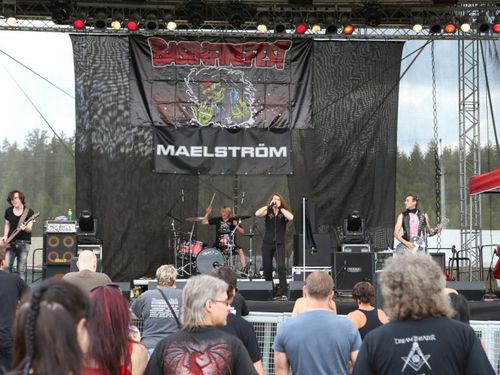 BASINFIREFEST 2014 &#8211; den první (Fotoreport)