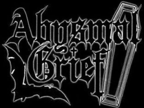 ABYSMAL GRIEF – Naše show je rituál a není při ní čas na přátelský přístup a projevy přízně... kromě těch, které mohou být užitečné pro kontakt s mrtvými.