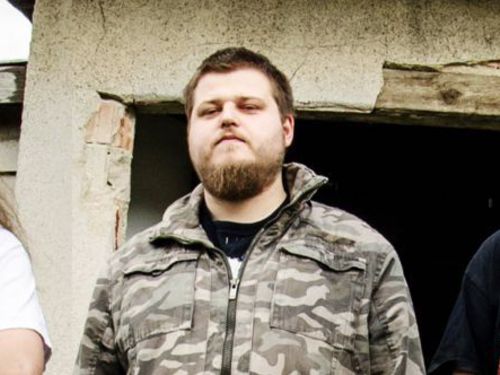 KING KEPORKAK – Máme rádi pořádnou špínu, tak proto tam to líznutí sludgem určitě je, a to, že to tady nikdo moc nehraje, nám vyhovuje.