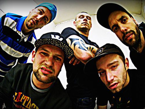 STRAIGHT – Naše nové CD je způsob komunikace o věcech, o kterých by se mělo nejen mluvit.