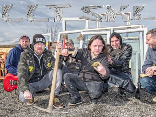 KULLT SKLLA – Deset otázek