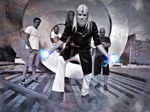 DEMIMONDE – Chtěli jsme, aby deska byla kompaktnější a držela muzikálně při sobě a nebyl to takový galimatyáš, ale zachovat původního ducha DEMIMONDE jsme chtěli taktéž.