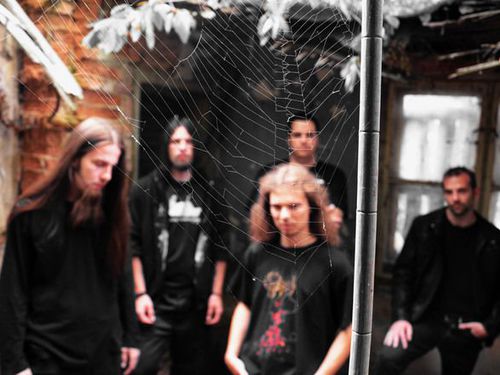 SPREADING DREAD – Vzhledem k tomu, že mě nebaví poslouchat kapely, který jenom pořád mydlí éčko, snažím se, aby byla hudba co nejpestřejší, aby posluchače zaujmula a podněcovala ho k opakovanému poslechu.