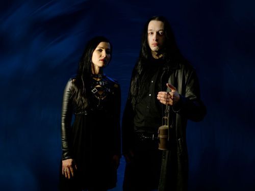 WAR FOR WAR – „Illud Tempus“ znamená „onen čas“ nebo „mýtický čas“ a odkazuje k přesvědčení, že v podzemí plyne čas jinak, kovy a nerosty zrají podle vlastních, odlišných zákonitostí.