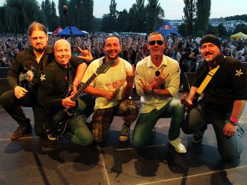 BLACK HILL – Kolem točení „Retra...“ se objevilo něco, co by se dalo popsat jako „ponorka“, ale za pomocí lektvarů a bylin jsme se z toho dostali...