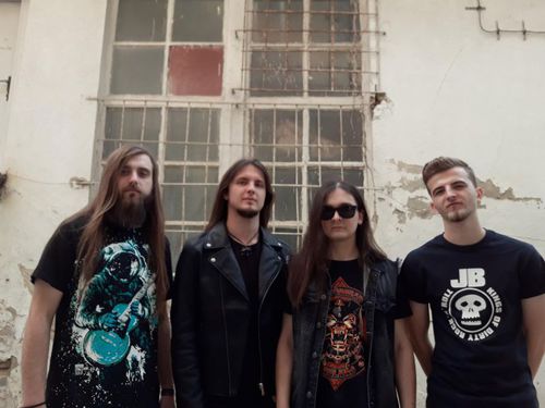 GUZZLE BOOZE – „Deset otázek“