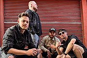 DENOI
Denoi slaví 10 let svojí existence! Moderní rocková kapela má za sebou vystoupení na velkých evropských festivalech Woodstock Poland, ukrajinský Faine Misto nebo Masters of Rock a turné s vítězem Eurovize Kalush Orchestra a Horkýže Slíže. Denoi v Kabinetu MÚZ chystají velmi speciální koncert, kde si připomenou nejlepší chvíle poslední dekády. Bude to trochu nostalgie, trochu chaos a hlavně jedna velká show.
https://www.facebook.com/DenoiOfficial
https://www.instagram.com/denoiband
https://open.spotify.com/artist/2Q7H6C1GmBDbiWRRsWqYG8
BLACK ROW
Nyní již čtyřčlenná metalová kapela inspirující se zejména nu-metalovou scénou z období přelomu milénia. Mají za sebou řadu EP včetně dlouho očekávané nové nahrávky SURSTRÖMMING vydané v květnu 2025.
https://www.facebook.com/blackrowband
https://www.instagram.com/blackrow_
https://open.spotify.com/artist/6KAMgejAEAr3bKTl68nWJR